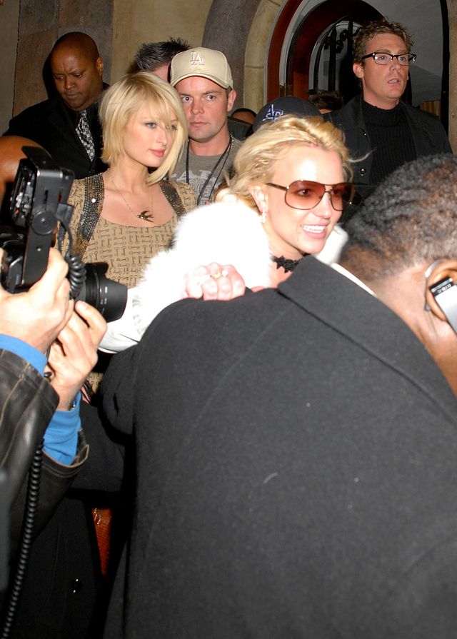 Paris Hilton po latach opowiada, co pewnej nocy zrobiła Lindsay Lohan