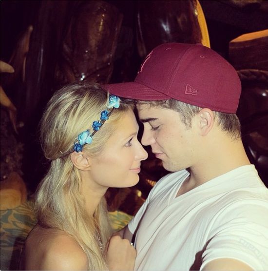 Paris Hilton i River Viiperi - miłość kwitnie (FOTO)