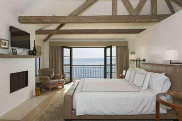 To tylko domek letniskowy znanej milionerki (FOTO) To tylko domek letniskowy znanej milionerki (FOTO)