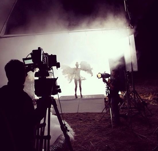 Paris Hilton wypuściła kolejny (k)hit (VIDEO)