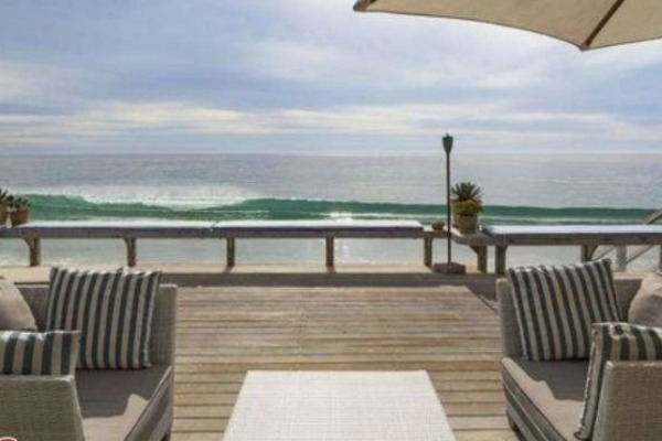 To tylko domek letniskowy znanej milionerki (FOTO) To tylko domek letniskowy znanej milionerki (FOTO)