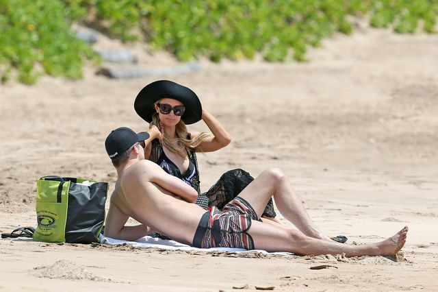 Paris Hilton i River Viiperi - miłość kwitnie (FOTO)