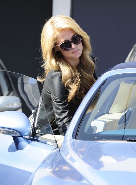 Paris Hilton kontra Kim Kardashian (FOTO) Paris Hilton kontra Kim Kardashian (FOTO)