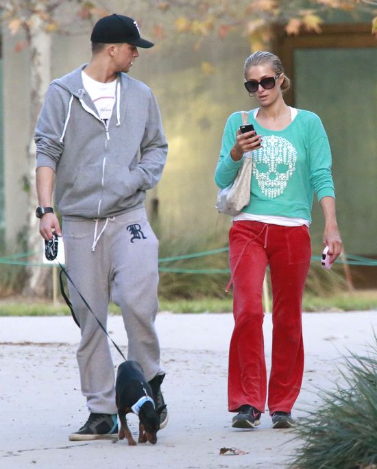 Ma 32 lata a ubiera się jak słodka 16-stka (FOTO)