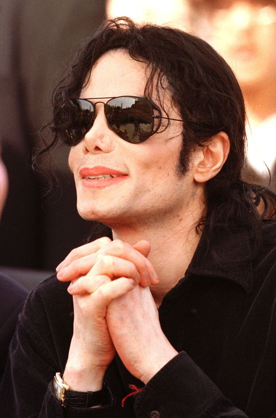 Jak zareagowałby Michael Jackson na romans Paris z Carą? Odpowiedź ZASKAKUJE! Jak zareagowałby Michael Jackson na romans Paris z Carą? Odpowiedź ZASKAKUJE!