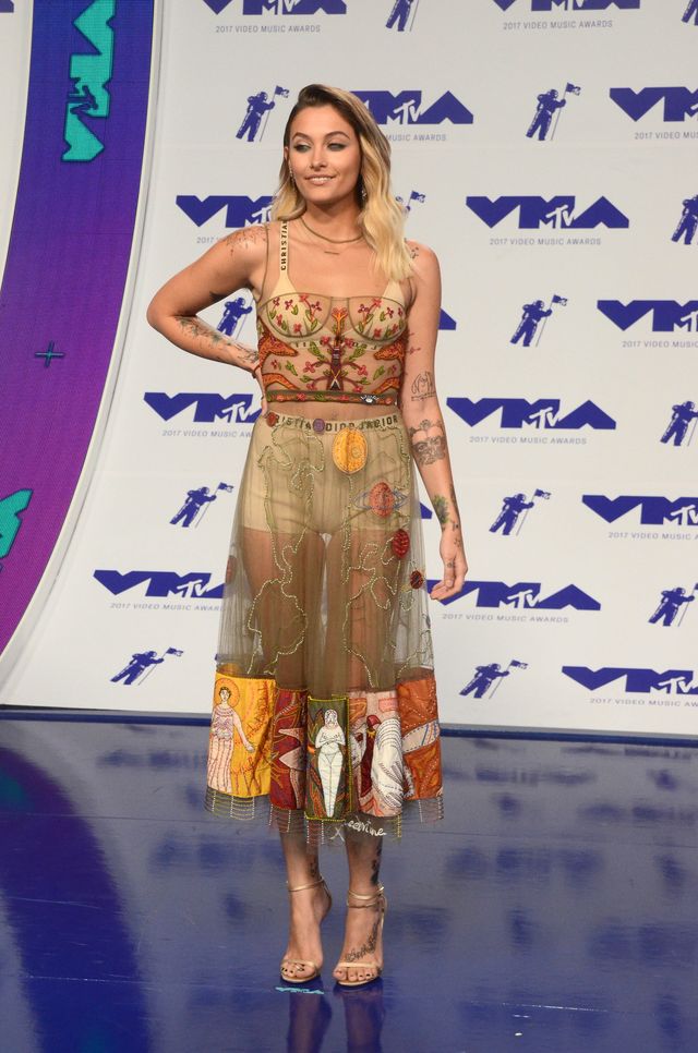 Fani Michaela Jackson’a OSZALELI słysząc jego córkę Paris (VIDEO)