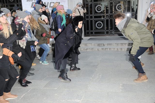 Jak Patrycja Kazadi radziła sobie z mrozem na... (FOTO) Jak Patrycja Kazadi radziła sobie z mrozem na... (FOTO)