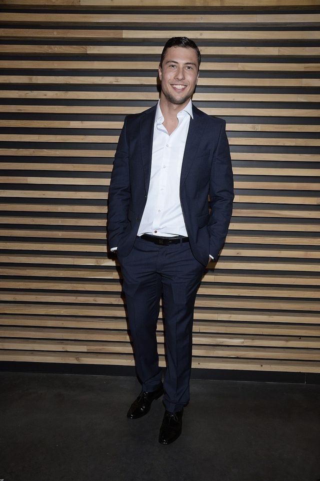 Bohaterowie Miłości na bogato promują serial (FOTO) Bohaterowie Miłości na bogato promują serial (FOTO)