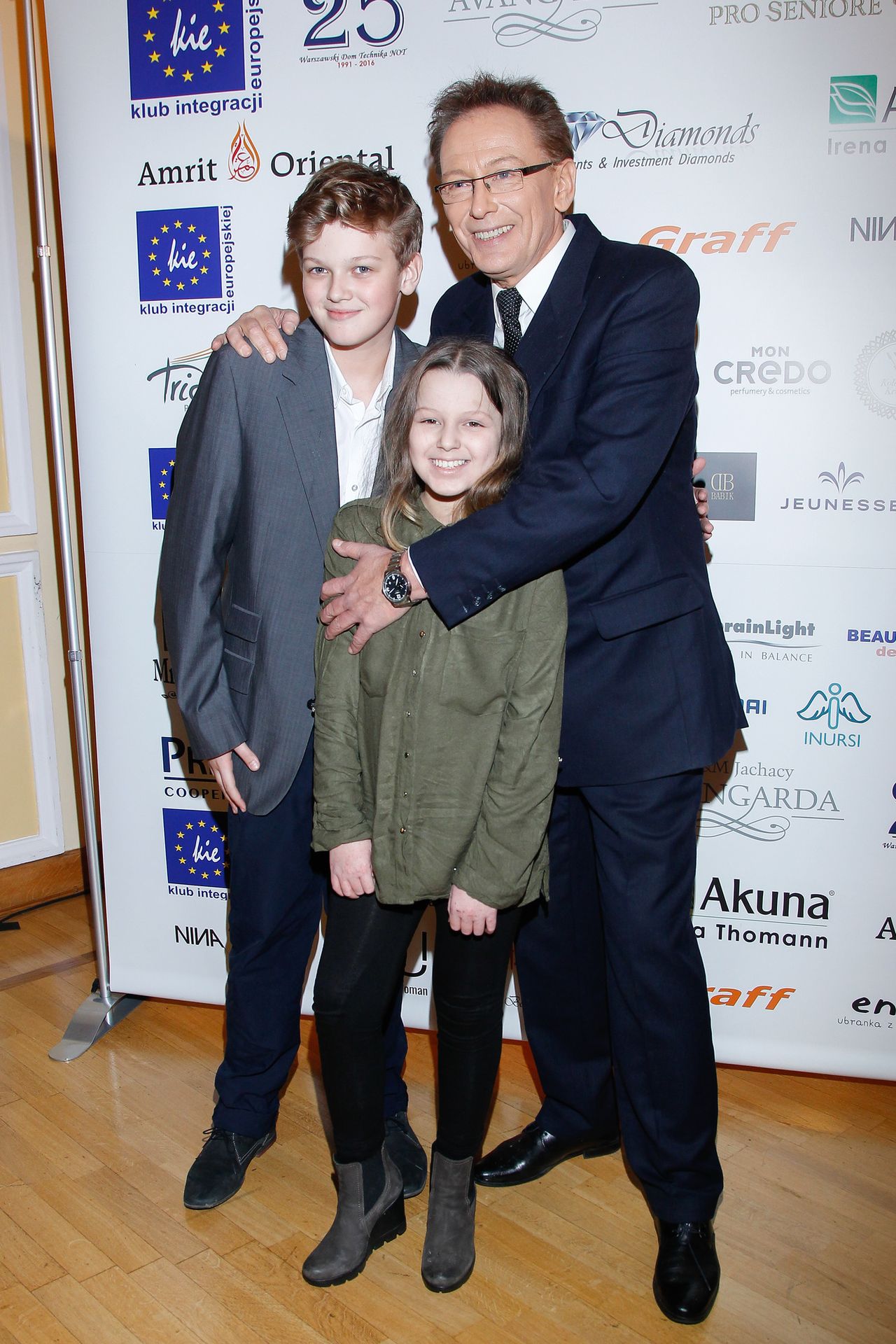 Paulina Koziejowska CAŁUJE SIĘ z Jackiem Borkowskim! Potwierdziła, że są razem Paulina Koziejowska CAŁUJE SIĘ z Jackiem Borkowskim! Potwierdziła, że są razem