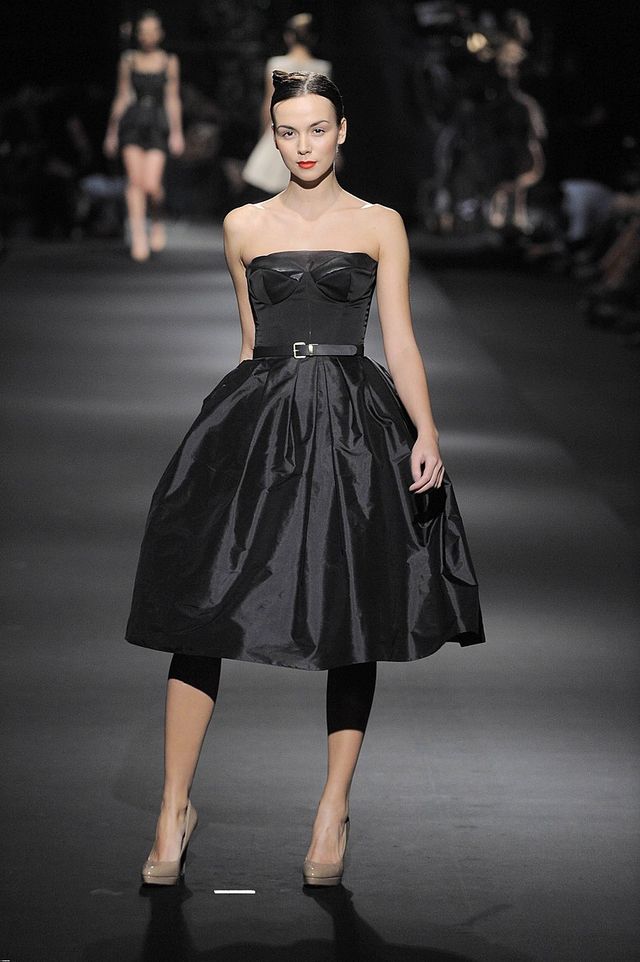 Miss Polonia 2013 - Paulina Krupińska jako modelka Zienia Miss Polonia 2013 - Paulina Krupińska jako modelka Zienia