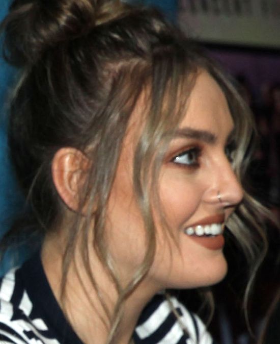 Nie widzieliśmy jej z aparatem, a nagle jej zęby wyprostowały się 