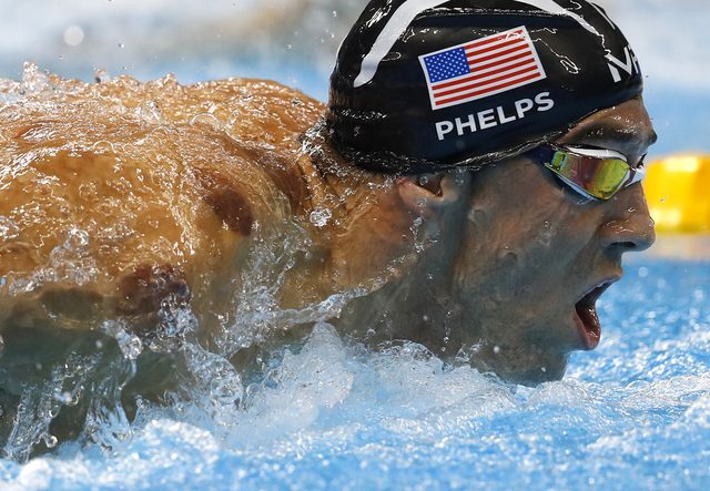 Co to za fioletowe plamy na ciele Michaela Phelpsa?