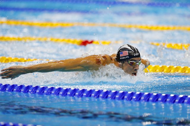 Co to za fioletowe plamy na ciele Michaela Phelpsa?