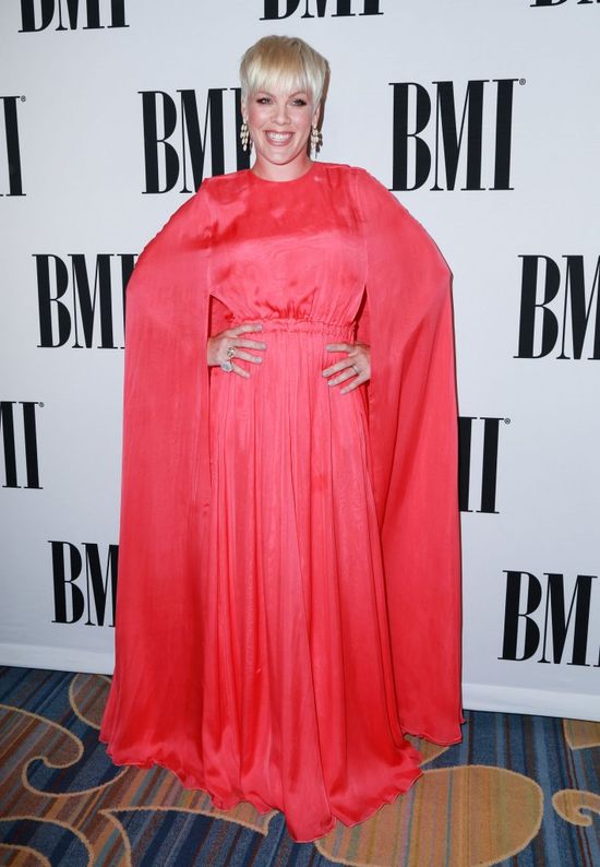 Hejterzy do Pink: Jesteś gruba!