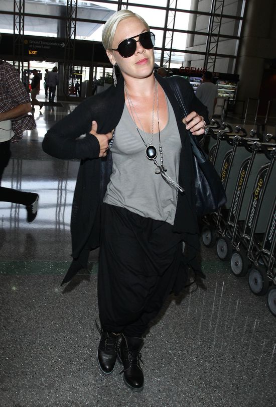 Widać już ciążowy brzuszek Pink? (FOTO)