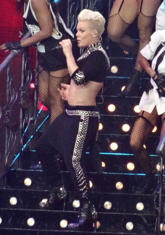 Pink podczas koncertów pokazuje nagie krocze? (FOTO)
