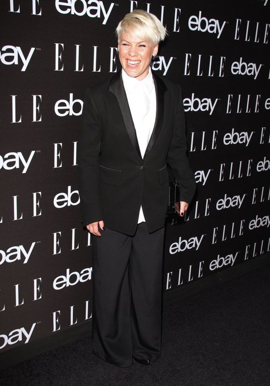 Ten strój zmasakrował jej sylwetkę (FOTO)