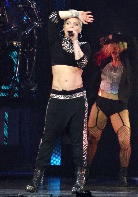 Pink podczas koncertów pokazuje nagie krocze? (FOTO)