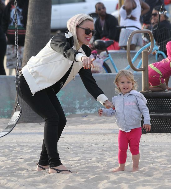 Pink przykładną mamą Pink przykładną mamą