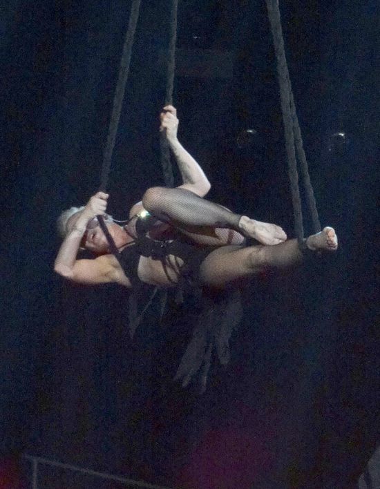 Pink podczas koncertów pokazuje nagie krocze? (FOTO)