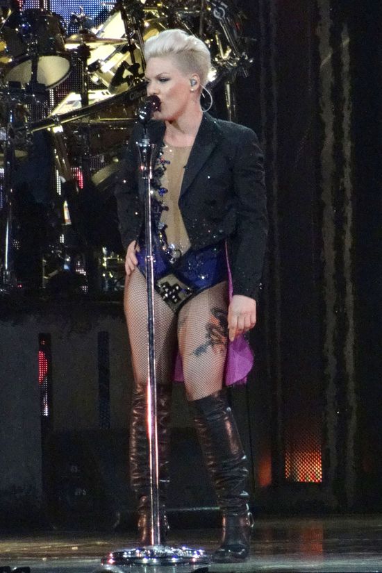 Pink podczas koncertów pokazuje nagie krocze? (FOTO)