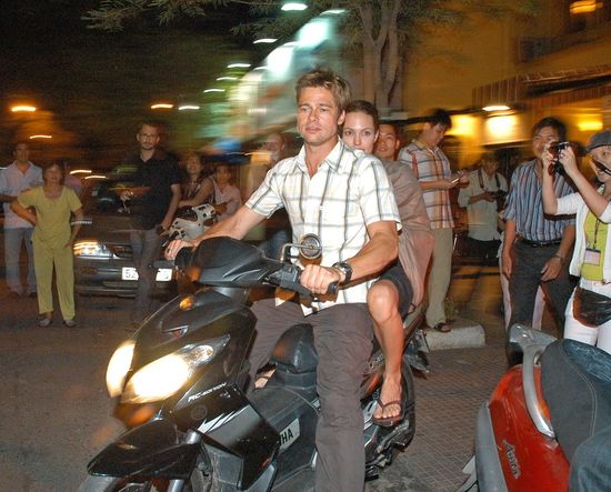  9 lat miłości Angeliny Jolie i Brad Pitta (MNÓSTWO ZDJĘĆ)