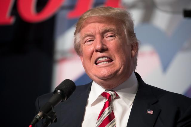 Barack Obama będzie OSTATNIM prezydentem USA? Hillary Clinton jest chora i...