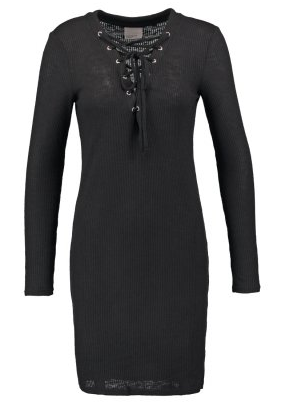 10% rabatu na sukienki i płaszcze w Zalando! 10% rabatu na sukienki i płaszcze w Zalando!