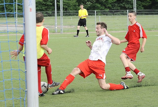 Zawadzka i Schejbal kopią piłkę (FOTO)