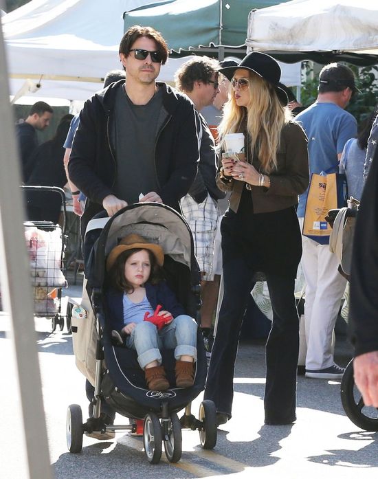 Cztery latka i wciąż w wózku (FOTO)