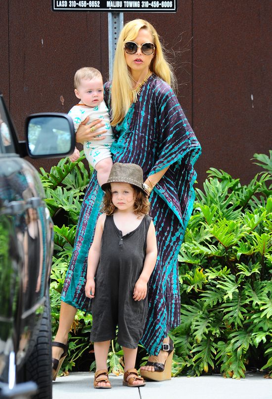 Ikona stylu w za małych butach (FOTO) Ikona stylu w za małych butach (FOTO)