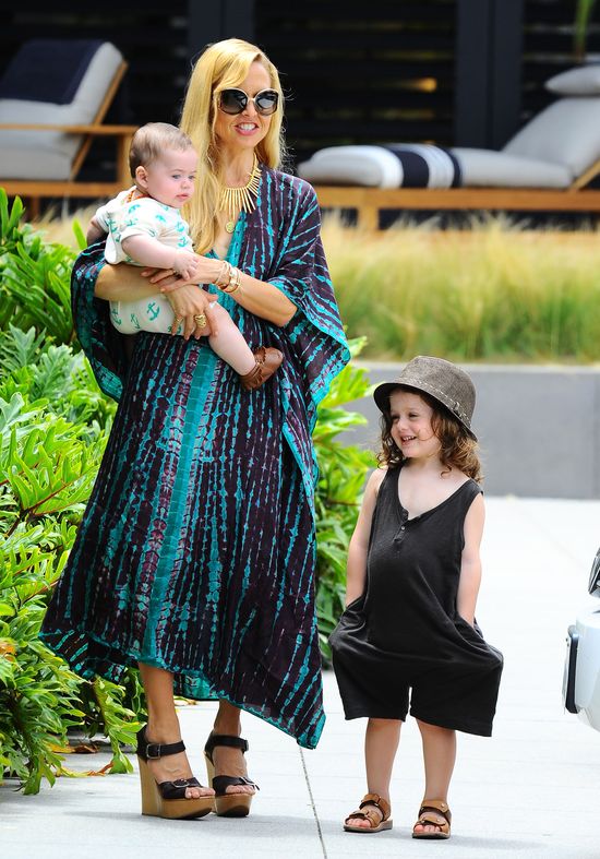 Ikona stylu w za małych butach (FOTO) Ikona stylu w za małych butach (FOTO)