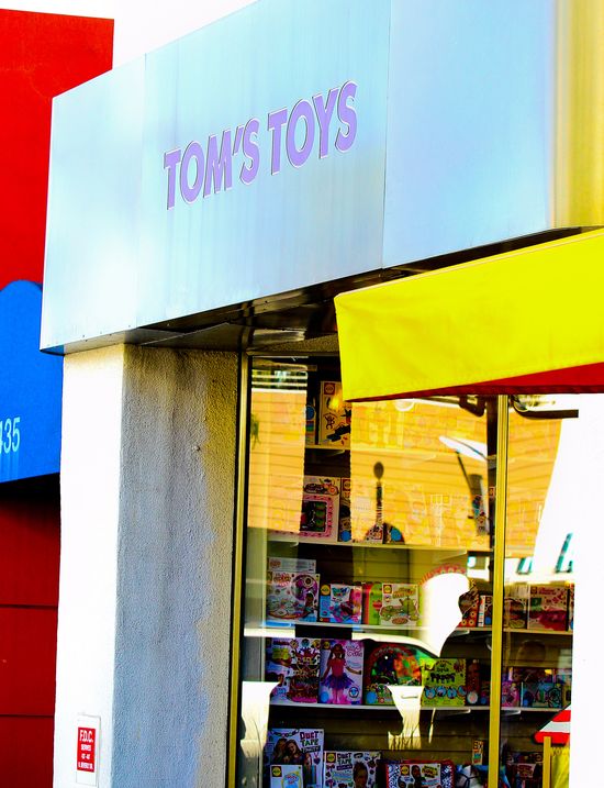 Ciężarna Rachel Zoe zasłania zmarszczki... (FOTO)