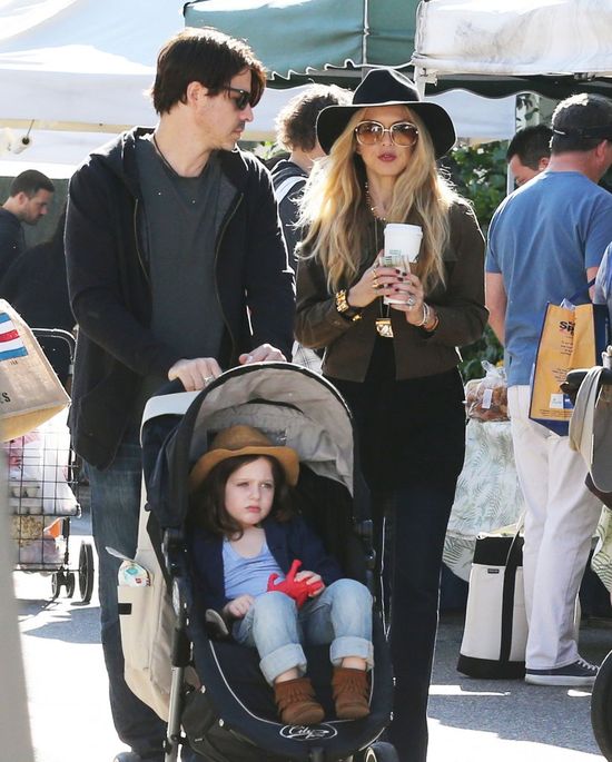 Cztery latka i wciąż w wózku (FOTO)