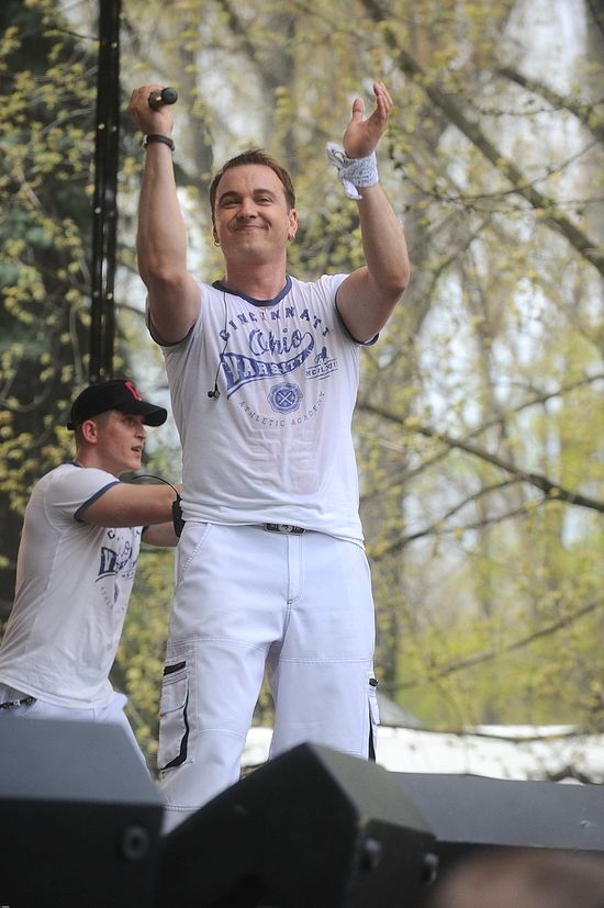 Lider zespołu Weekend miał kiedyś sporą nadwagę (VIDEO)