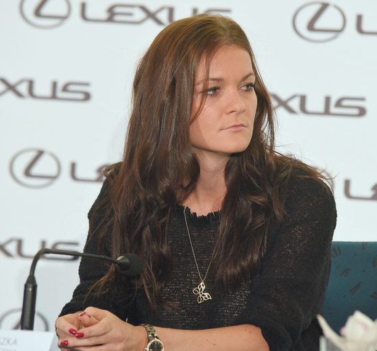 Agnieszka Radwańska w złotych legginsach na konferencji Agnieszka Radwańska w złotych legginsach na konferencji