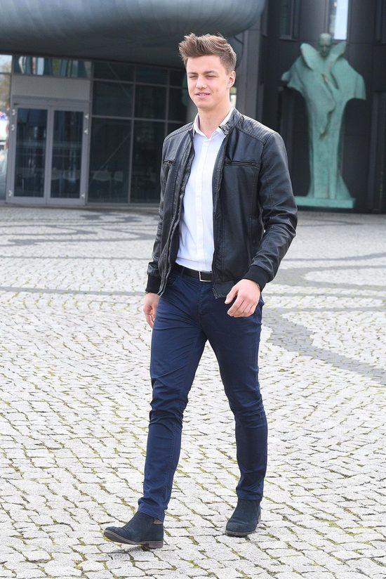 Rafał Jonkisz na każdym egzaminie maturalnym miał inny strój (INS)