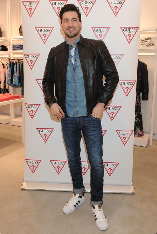 Gwiazdy i celebrytki lansują się na ściance Guessa (FOTO)