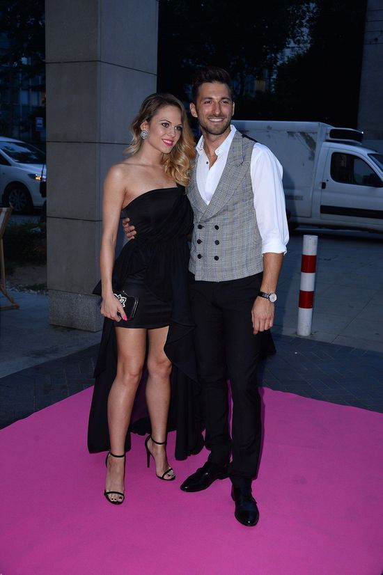 Pamiętacie, jak Maślak mówił, że jego dziewczyna nie ma zadatków na gwiazdę?