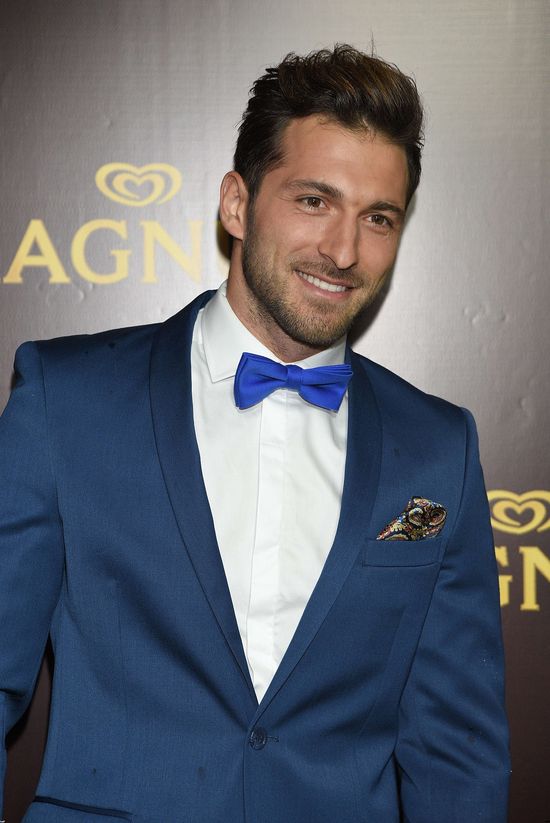 Kim jest ta słodka dziewczynka pozująca z Rafałem Maślakiem? Kim jest ta słodka dziewczynka pozująca z Rafałem Maślakiem?