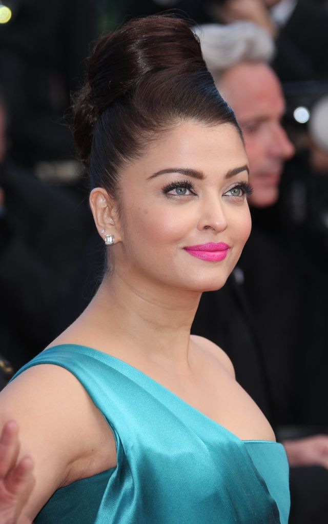 Aishwarya Rai i jej metamorfoza po urodzeniu dziecka (FOTO) Aishwarya Rai i jej metamorfoza po urodzeniu dziecka (FOTO)
