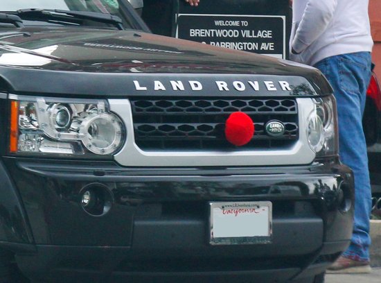 Samochód Reese Witherspoon jak Renifer Rudolf (FOTO)