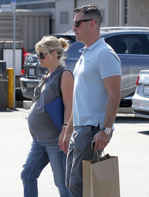 Reese Witherspoon urodzi chłopca