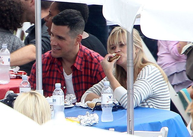 Reese Witherspoon z Jimem Thothem na pikniku (FOTO