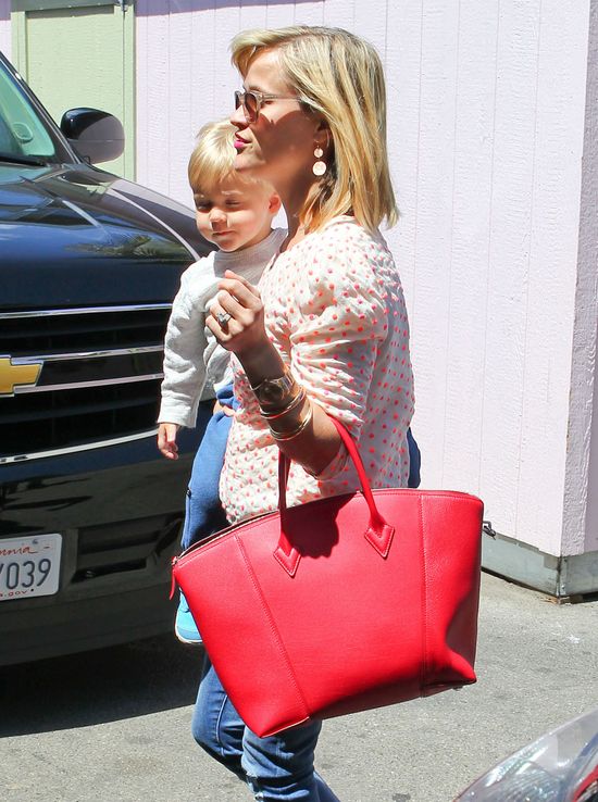 Reese Witherspoon ukrywała syna przez 21 miesięcy!