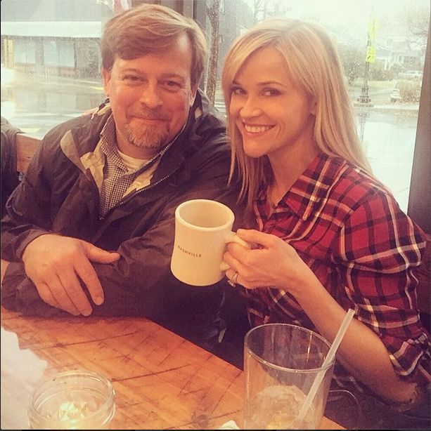 Reese Witherspoon na lunchu z bratem (FOTO)