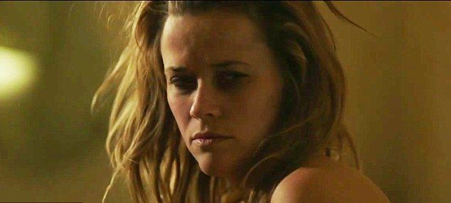 Reese Witherspoon bierze heroinę i uprawia seks (VIDEO)