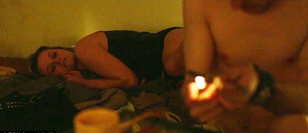 Reese Witherspoon bierze heroinę i uprawia seks (VIDEO)