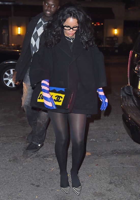 Rihanna w kolejnej (nie)udanej stylizacji (FOTO)