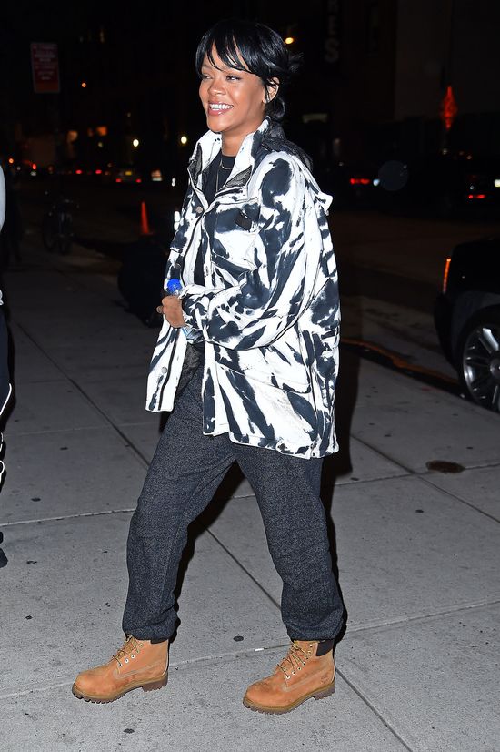 Jak wygląda Rihanna bez peruki? (FOTO) Jak wygląda Rihanna bez peruki? (FOTO)